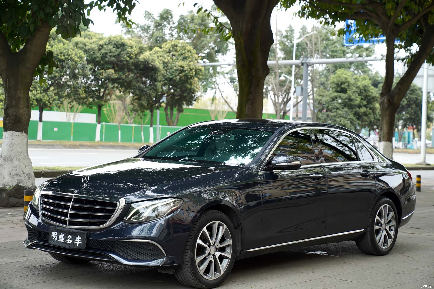 Mercedes-Benz E-Class, 2016 1