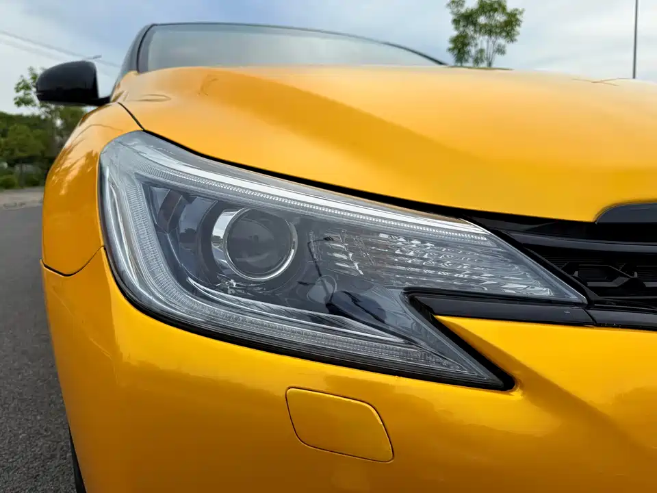 Toyota Reiz