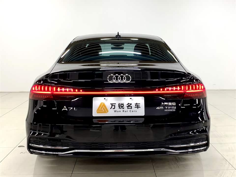 Audi A7L