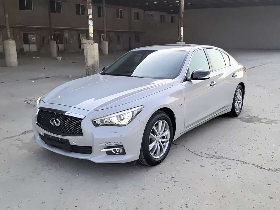 Infiniti Q50L