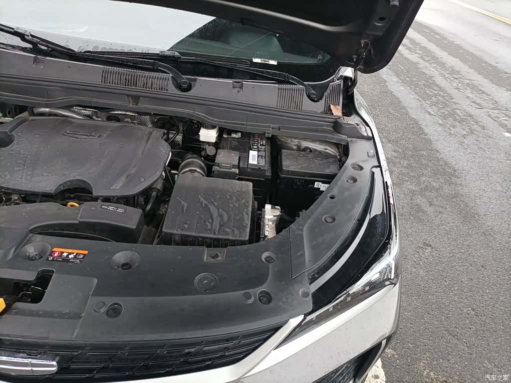 Geely Coolray, 2025 23