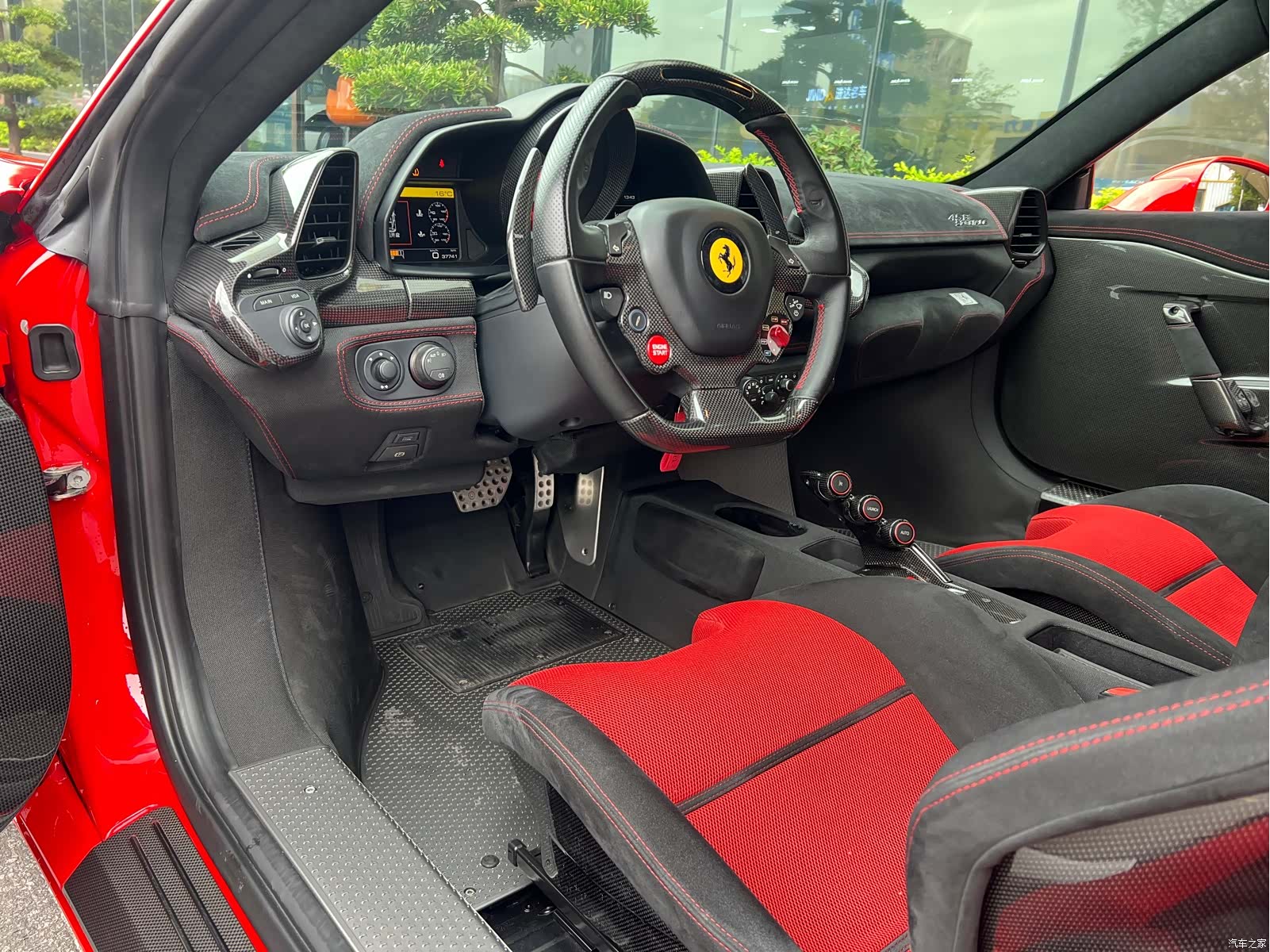 Ferrari 458, 2015 2