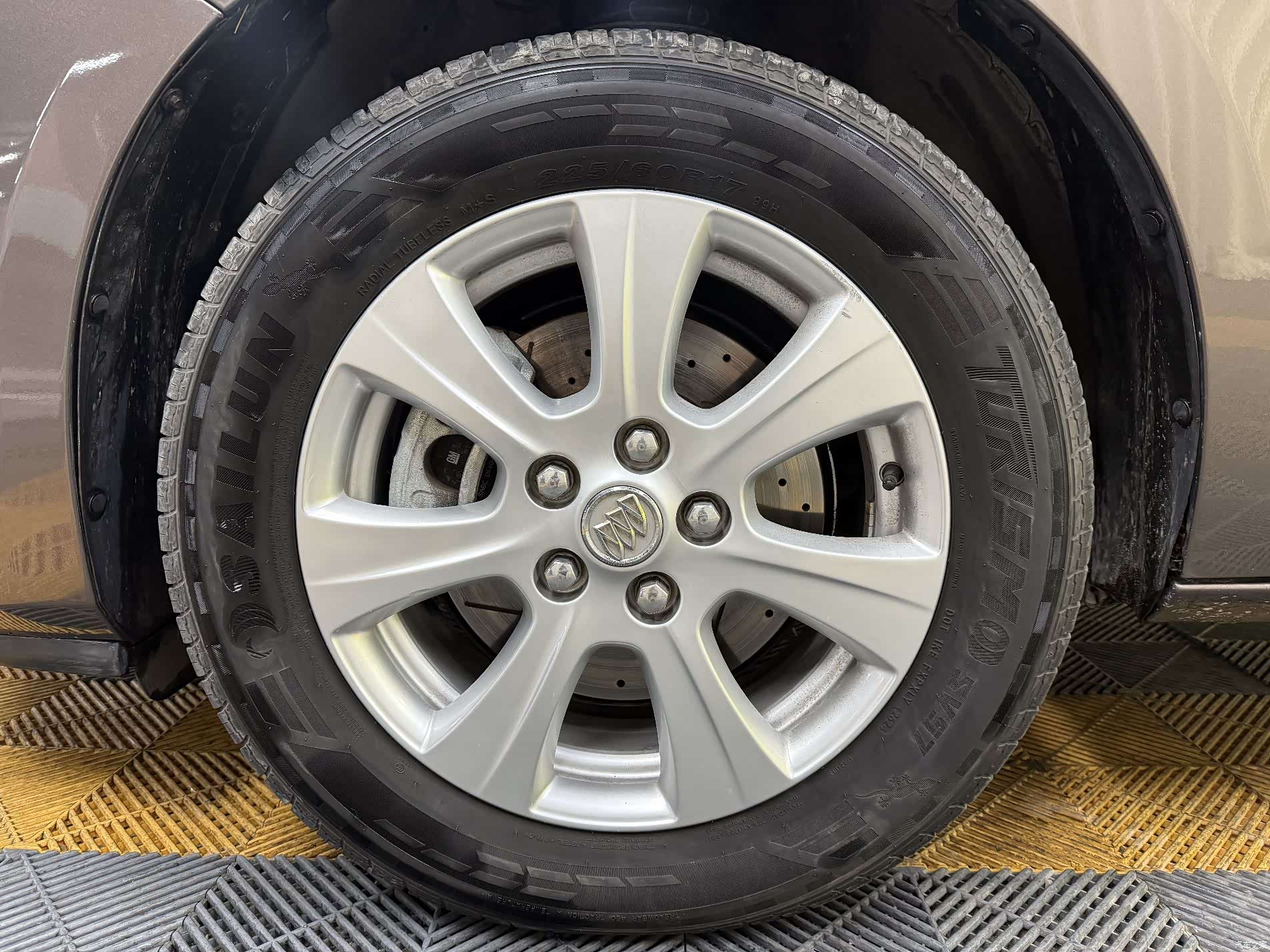 Buick GL8, 2015 8