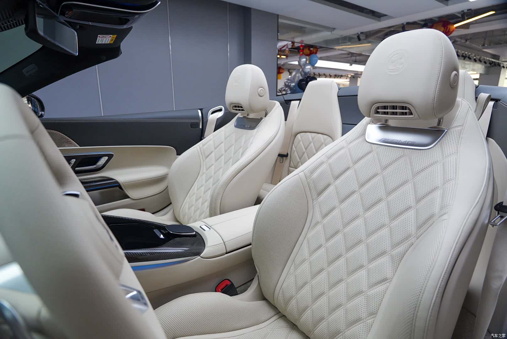 Mercedes-Benz SL, 2026 14
