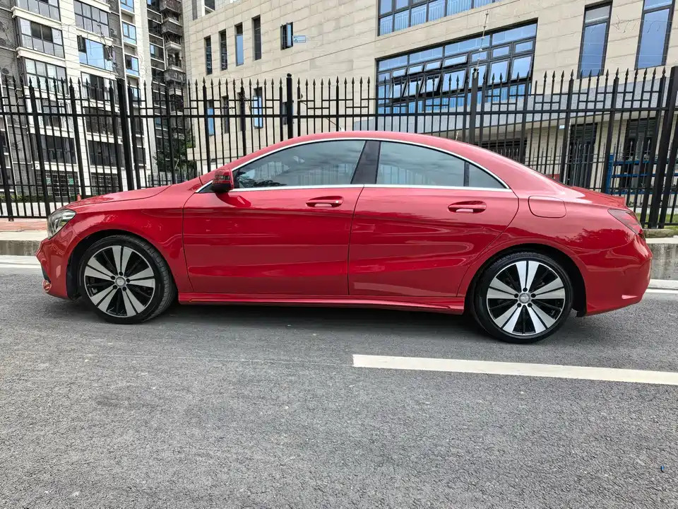 Mercedes-Benz CLA