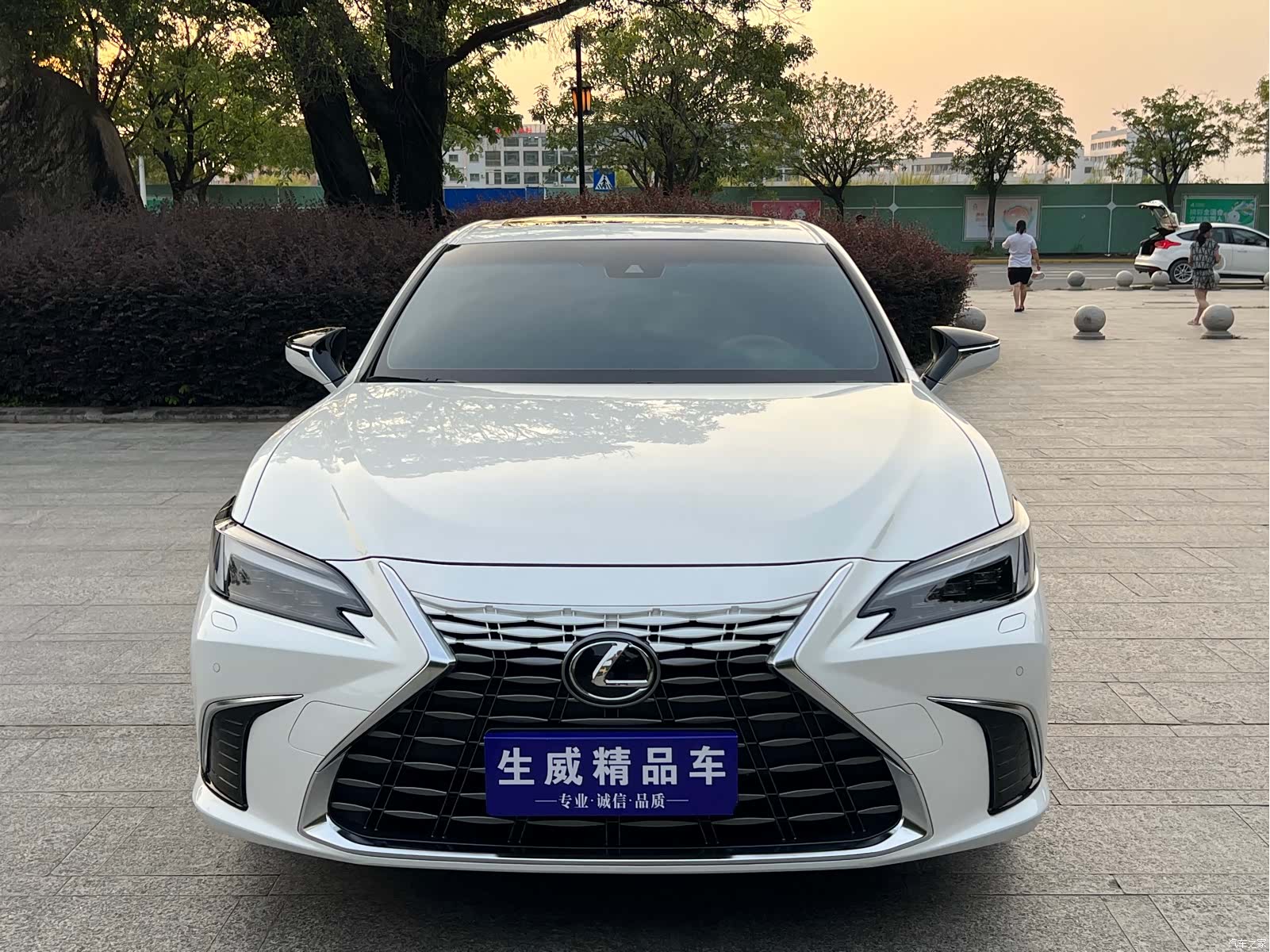 Lexus ES, 2025 2