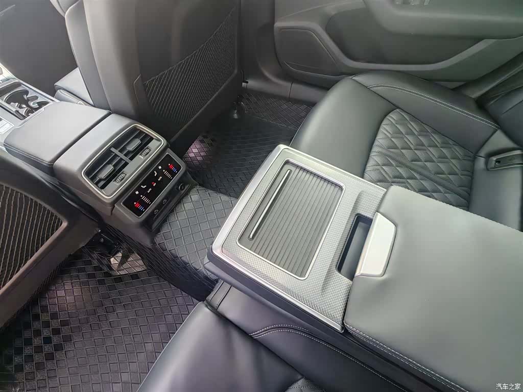 Audi A6L, 2025 23
