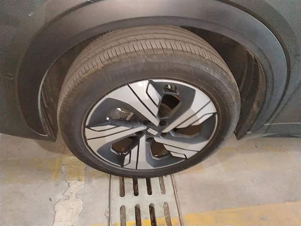 Geely Galaxy Galaxy E5