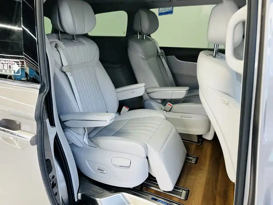 Roewe iMAX8 Roewe iMAX8