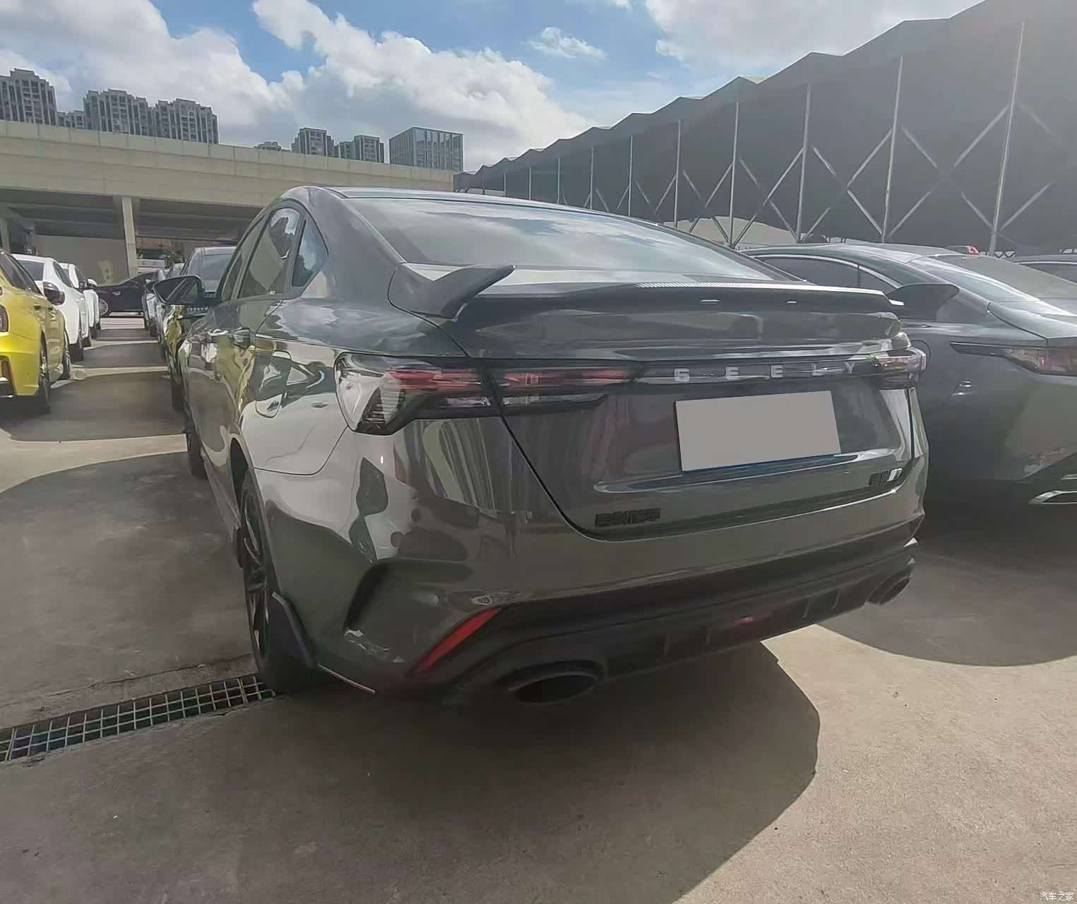 Geely Binray, 2022 10