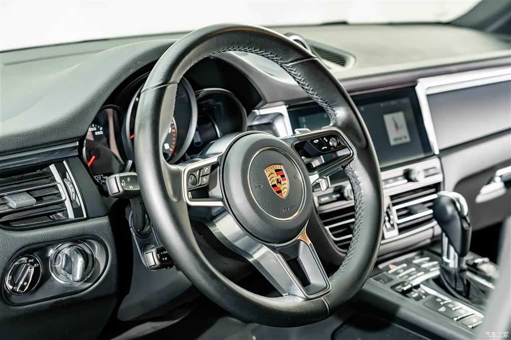 Porsche Macan, 2019 10