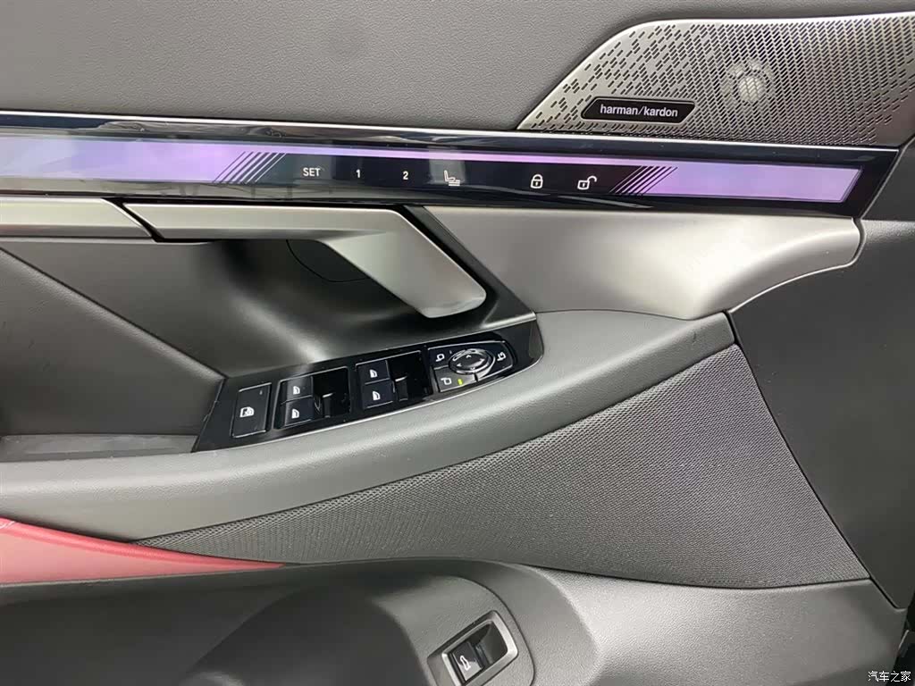 BMW 5 Series, 2026 26