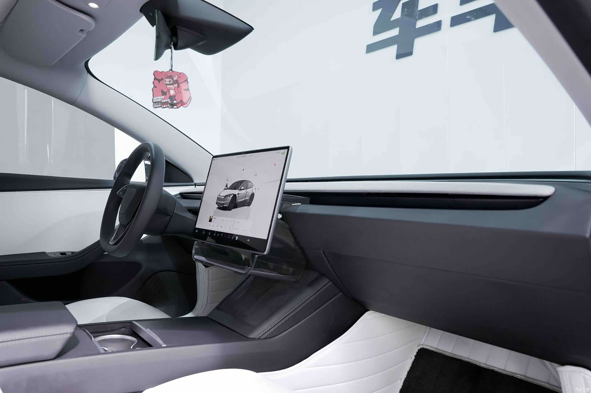 Tesla Model 3, 2024 8