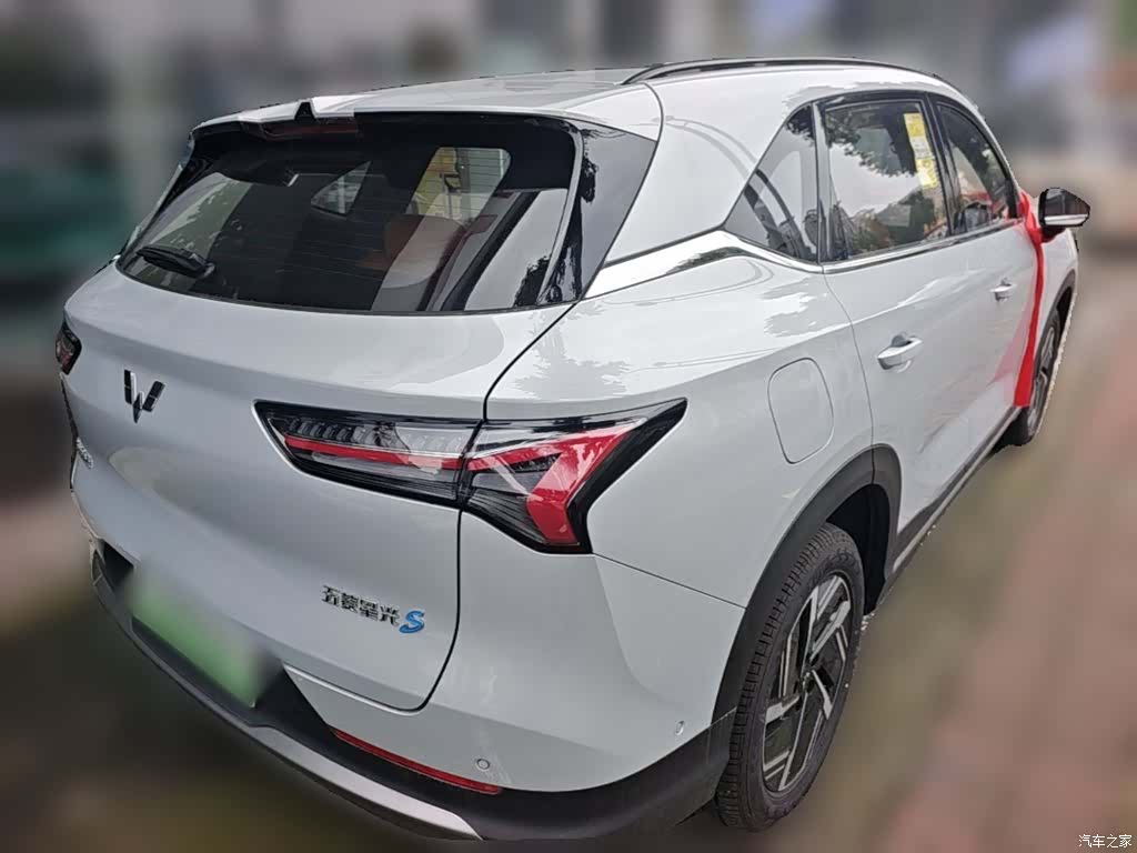 Wuling Starlight, 2026 12