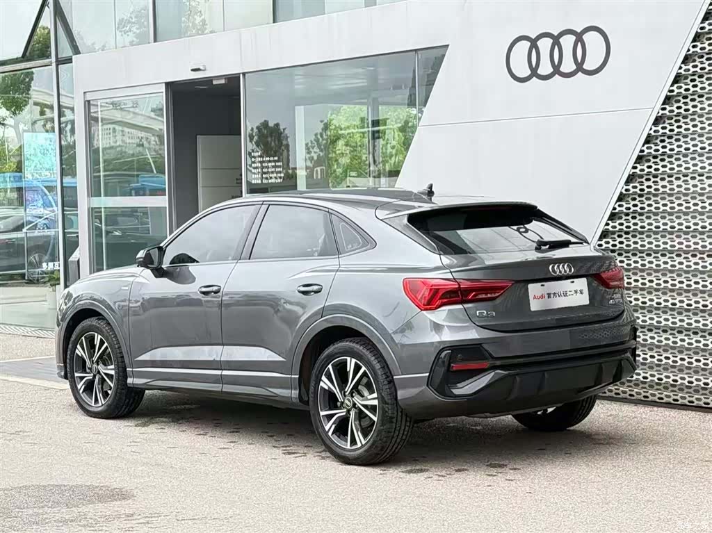 Audi Q3, 2022 все фото