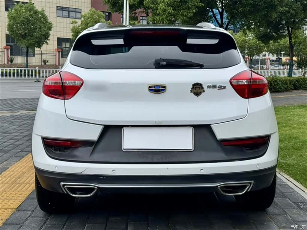 Geely Emgrand, 2017 22