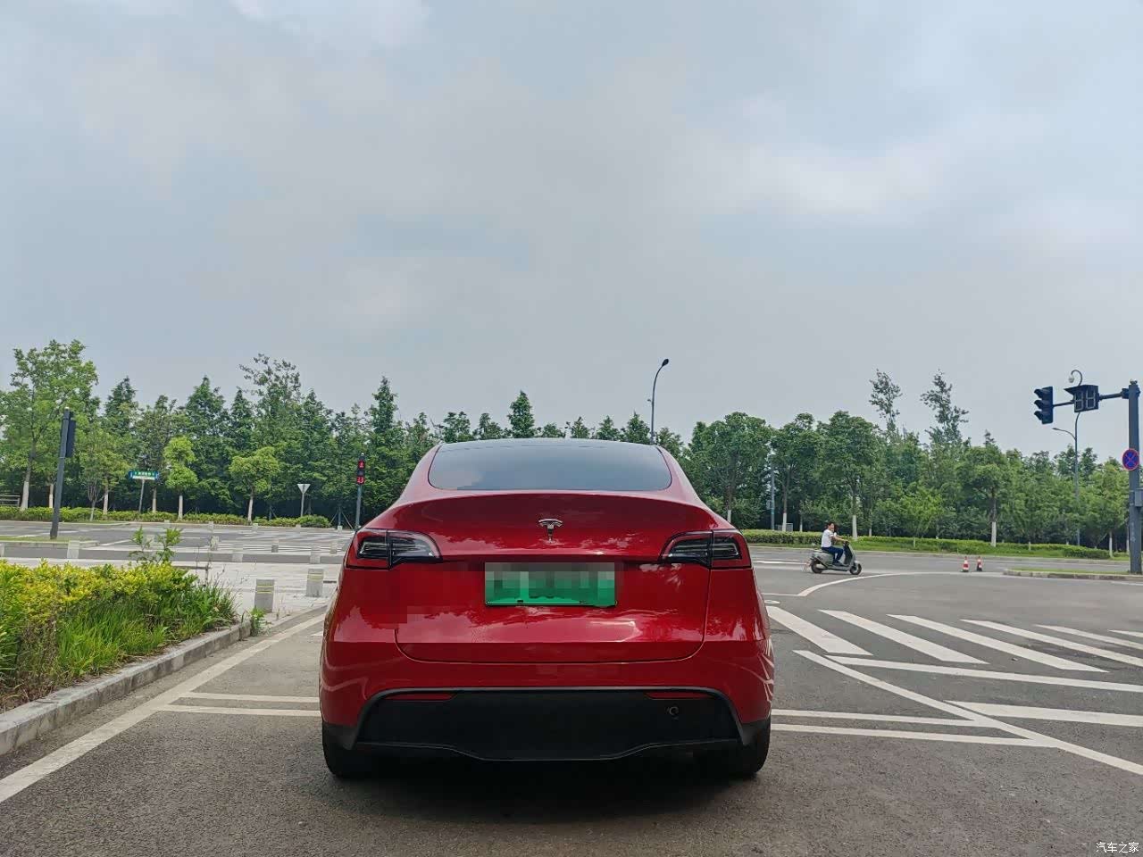 Tesla Model Y, 2021 10