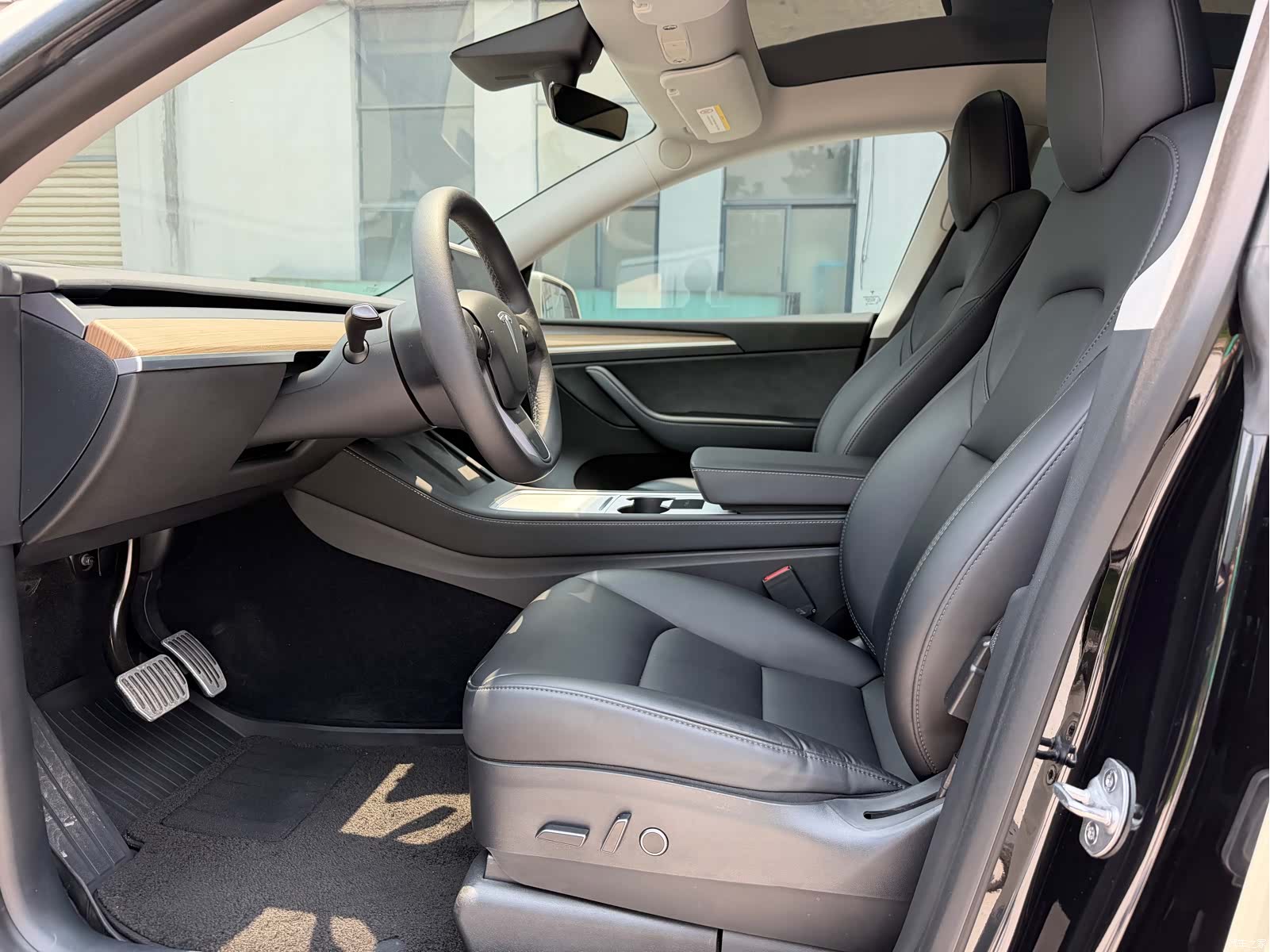 Tesla Model Y, 2022 4