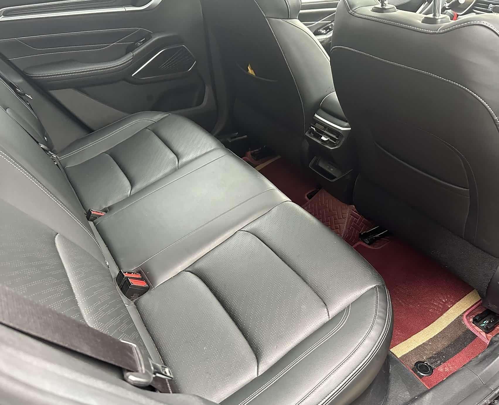 Geely Emgrand, 2021 9
