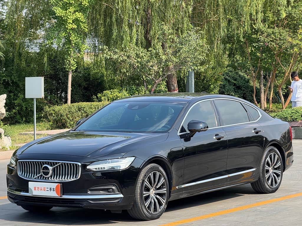 Volvo S90