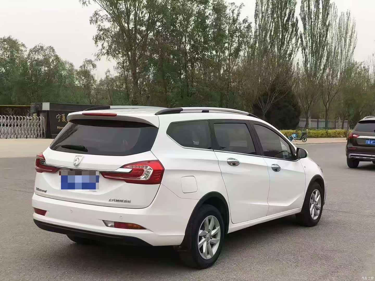 Wuling 310W, 2018 7