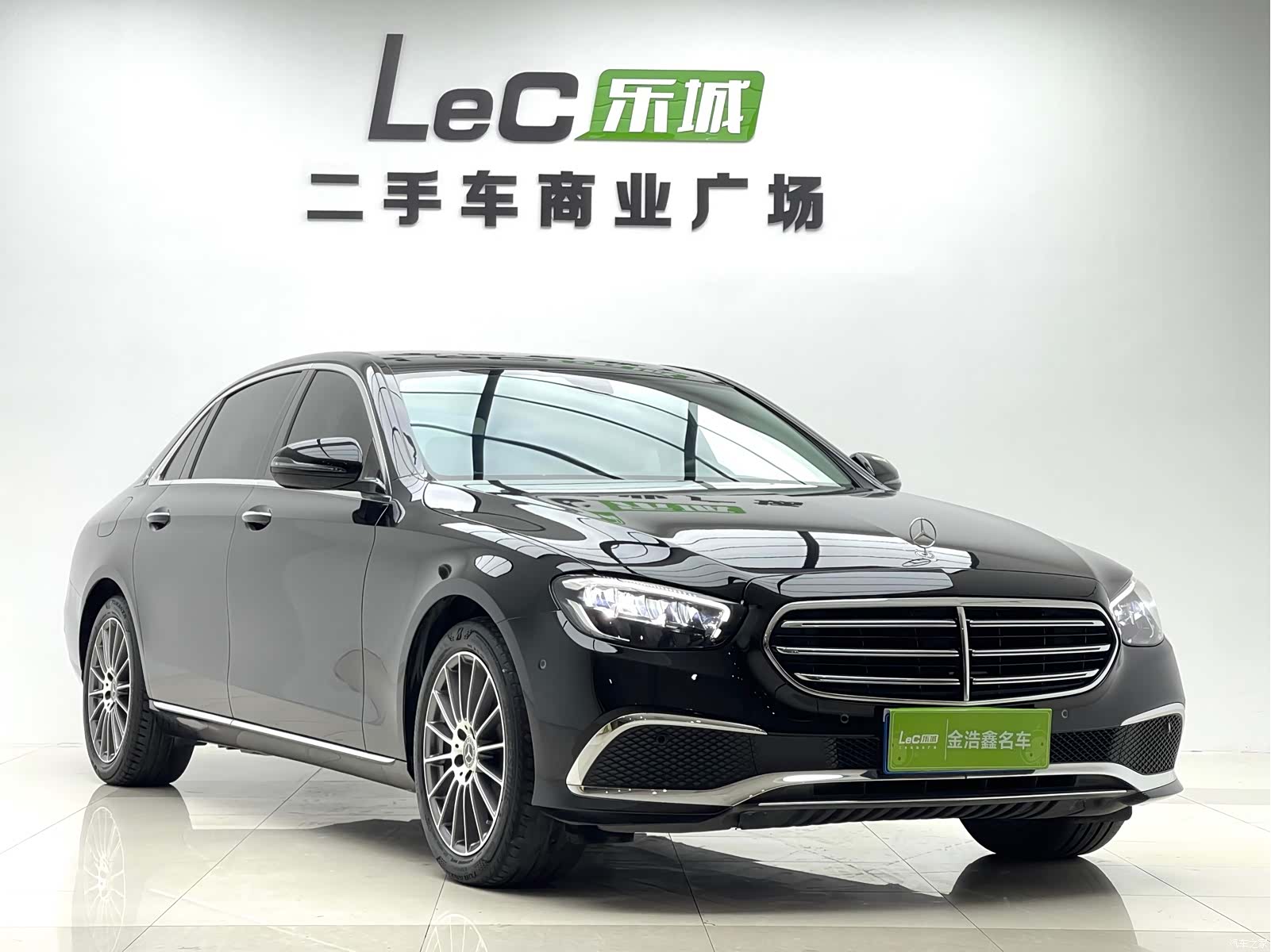 Mercedes-Benz E-Class, 2023 3