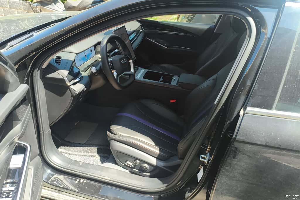 Geely Preface, 2024 9