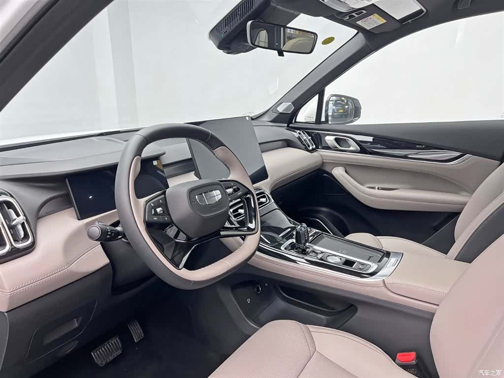 Geely Boyue, 2026 15