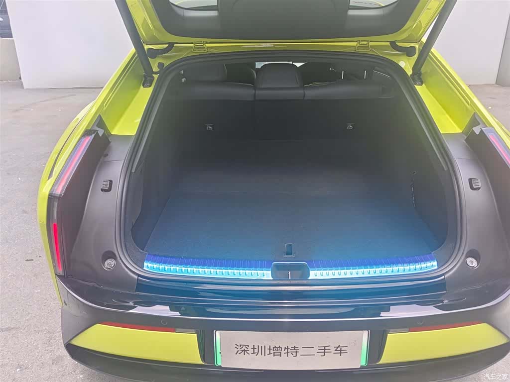 Xpeng P7, 2025 9