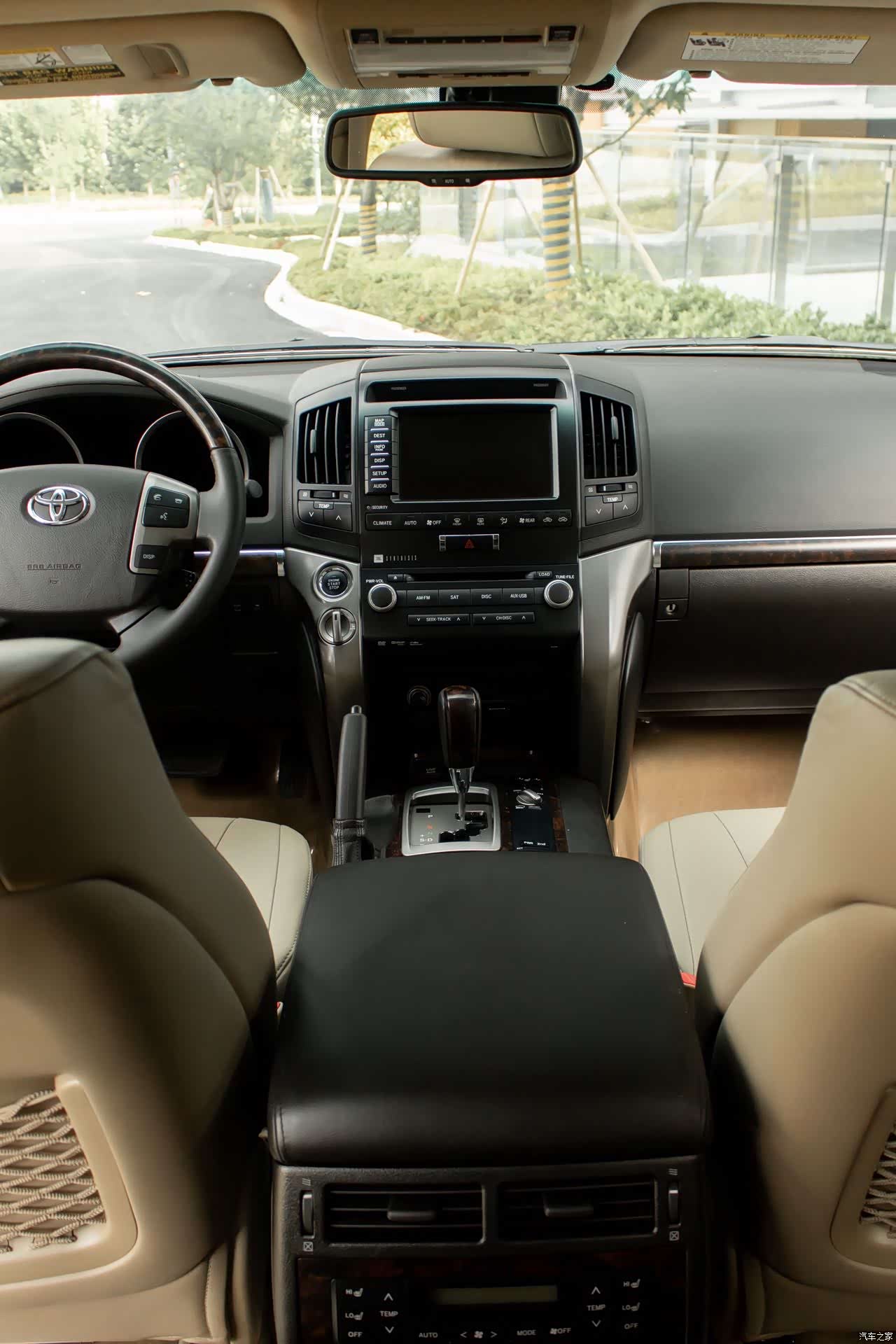 Toyota Land Cruiser, 2011 14