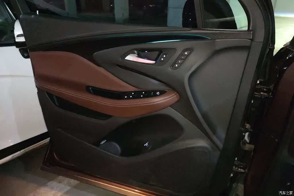Buick Envision Plus, 2021 7