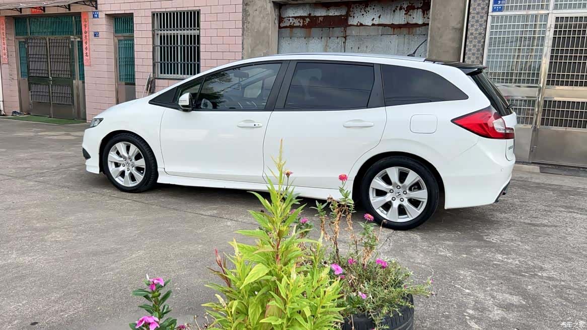 Honda Jade, 2015 8