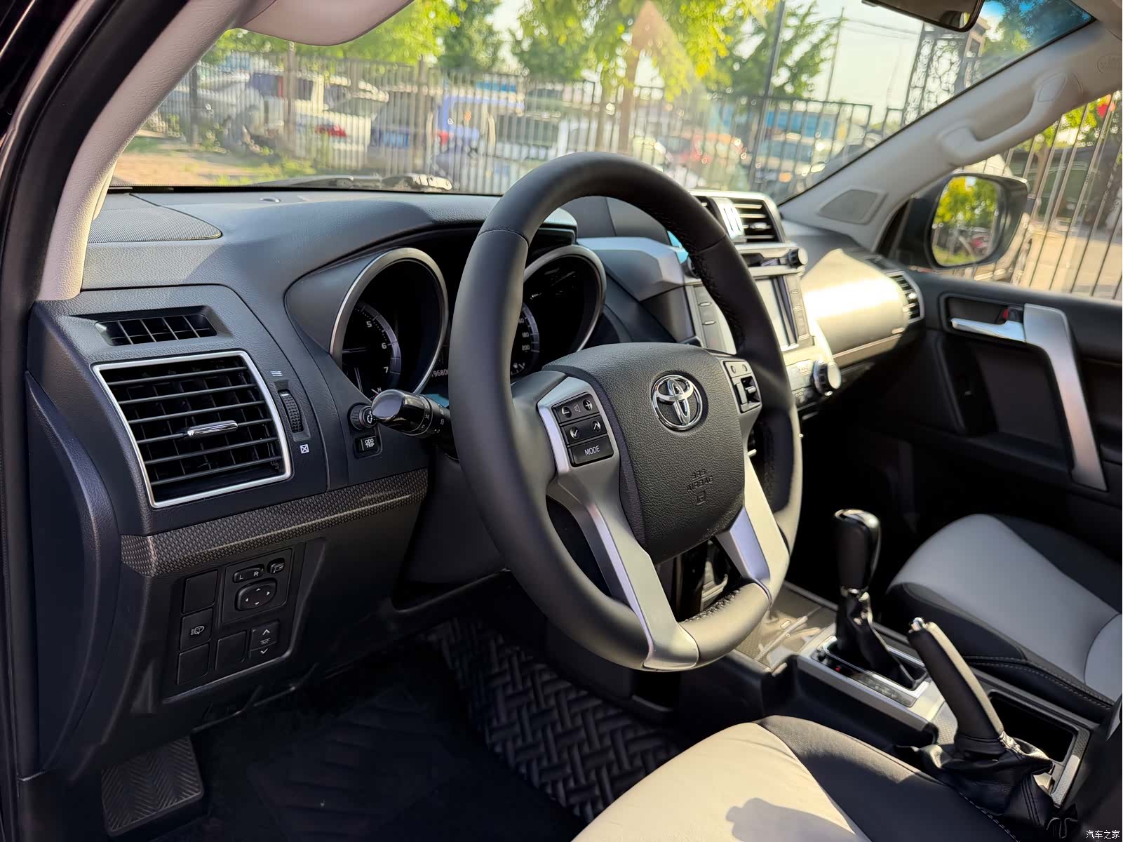 Toyota Prado, 2014 12