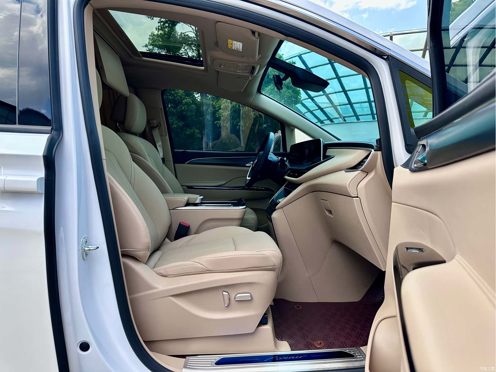 Buick GL8, 2025 20