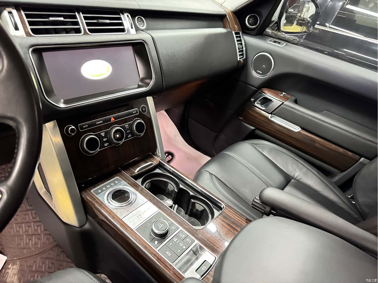 Land Rover Range Rover, 2018 11