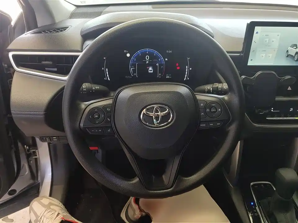 Toyota Corolla Sharp amplifier