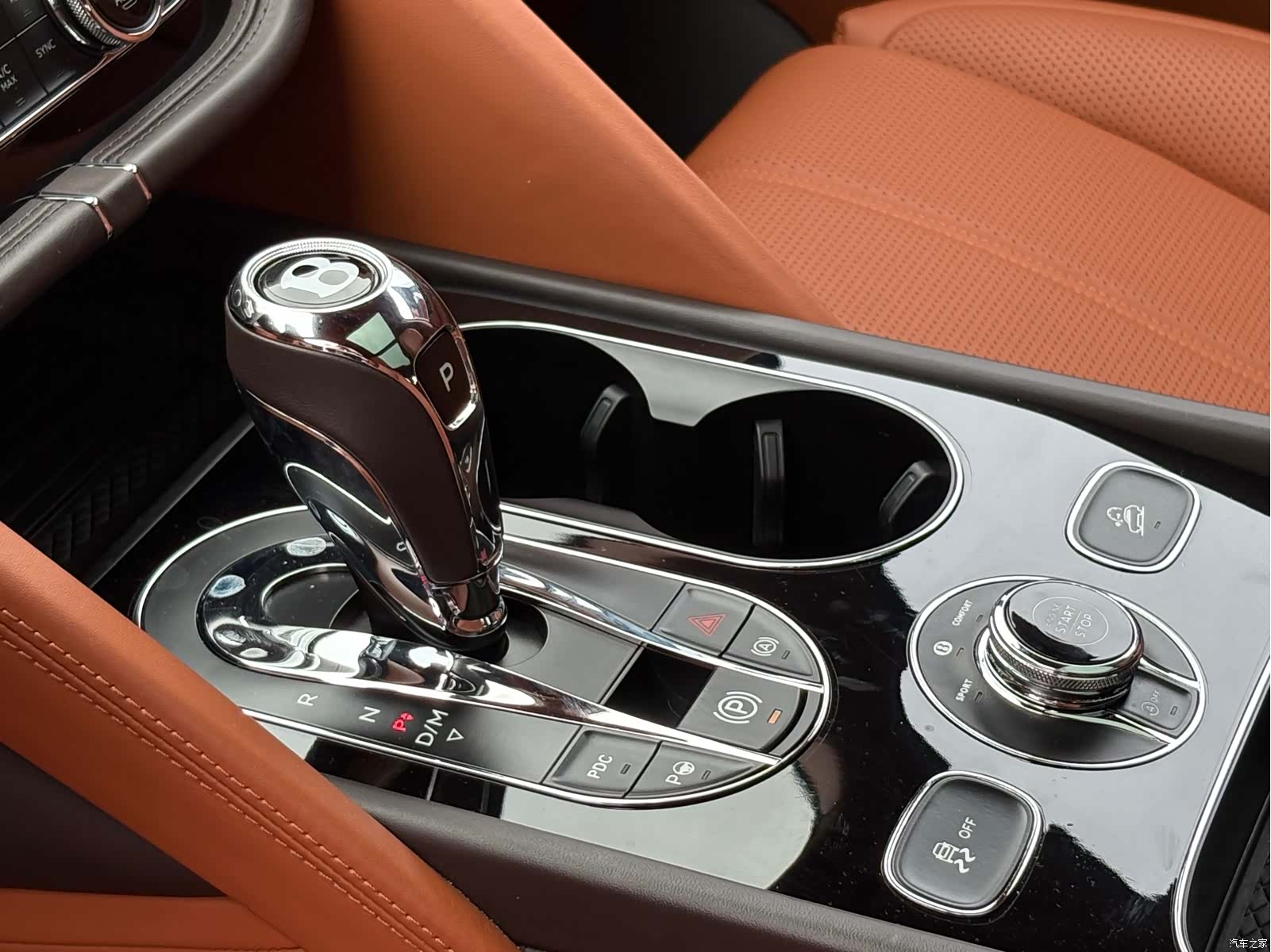 Bentley Bentayga, 2022 18