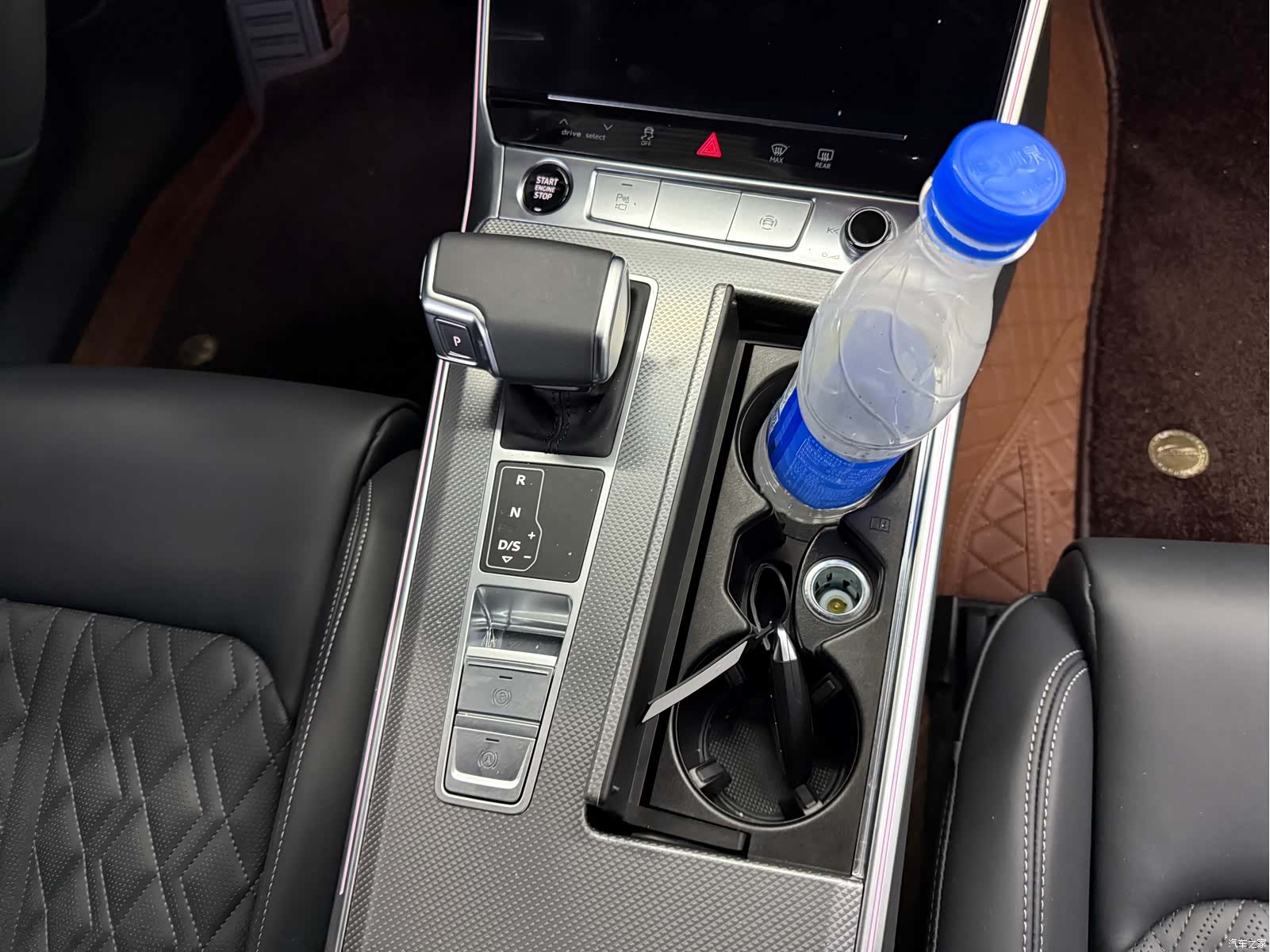 Audi A6L, 2025 10