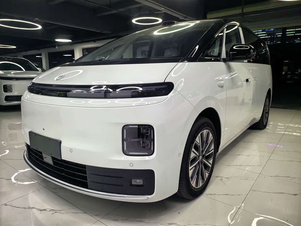 Leapmotor D99