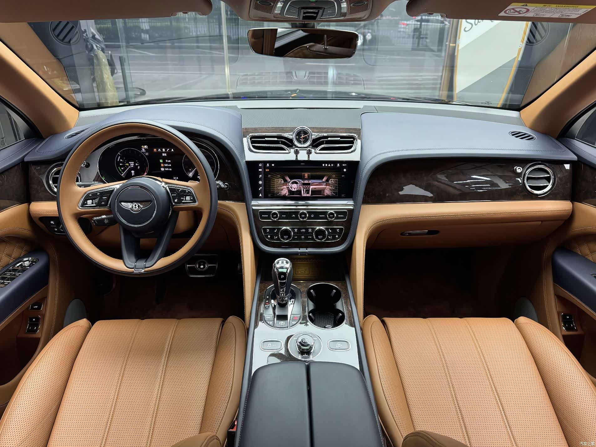 Bentley Bentayga, 2021 17