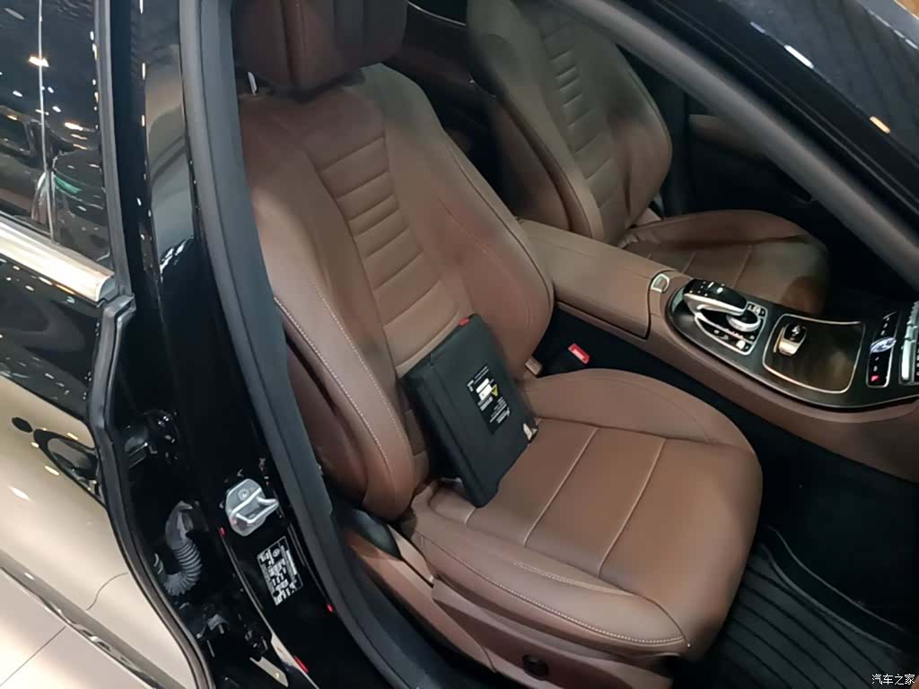 Mercedes-Benz E-Class, 2018 20