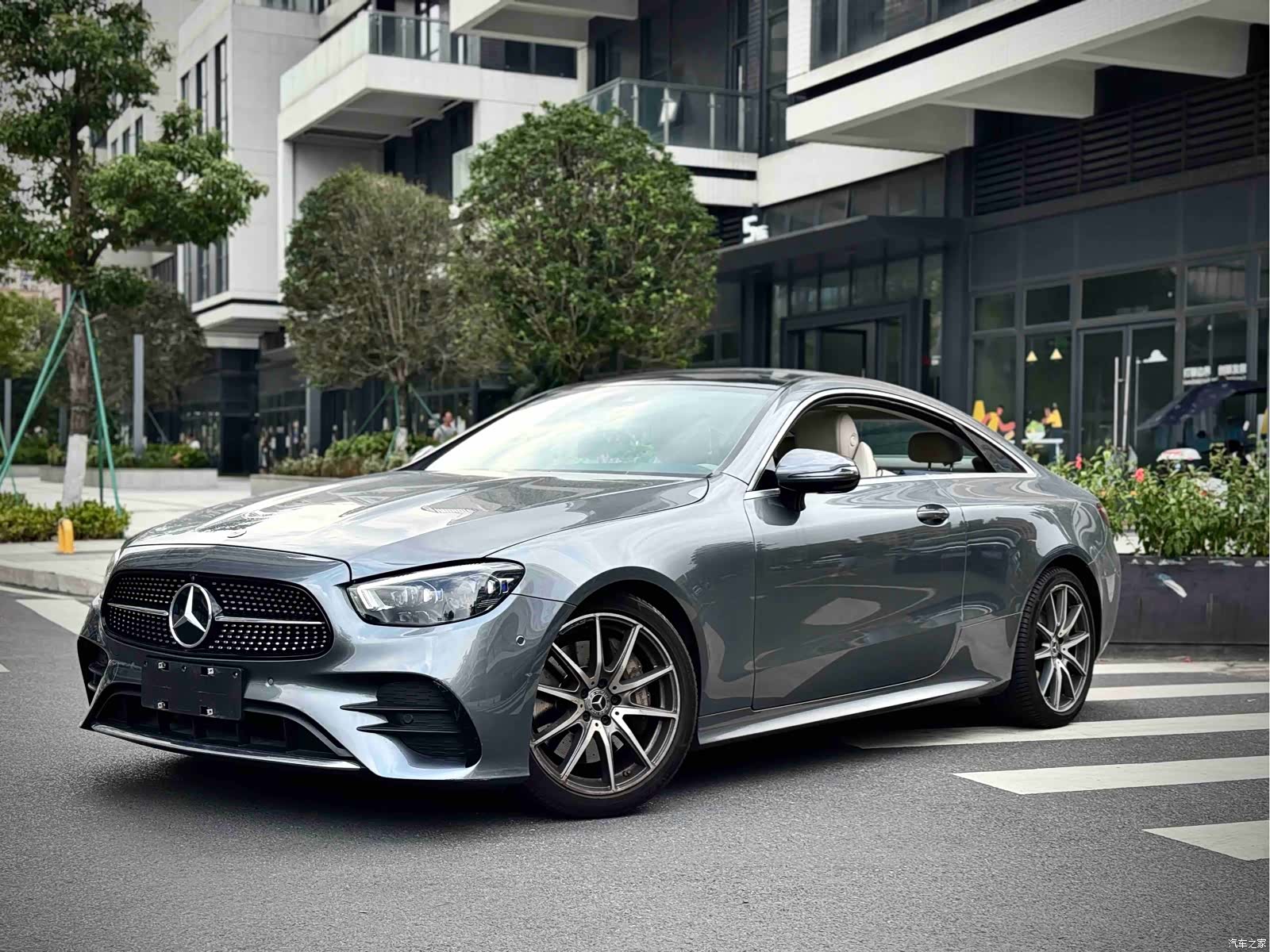 Mercedes-Benz E-Class, 2022 1