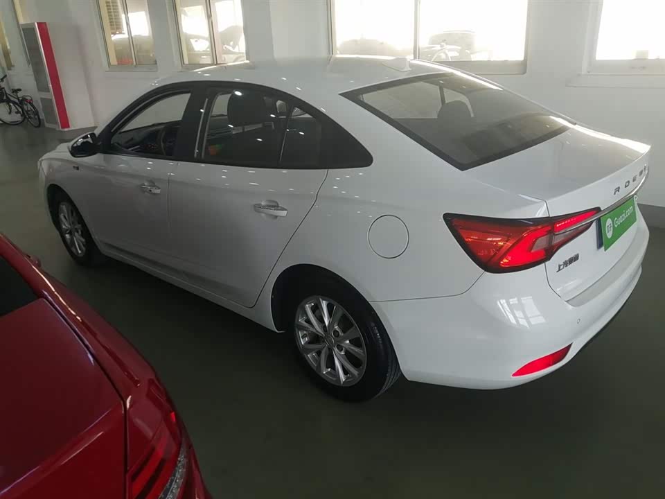 Roewe i5