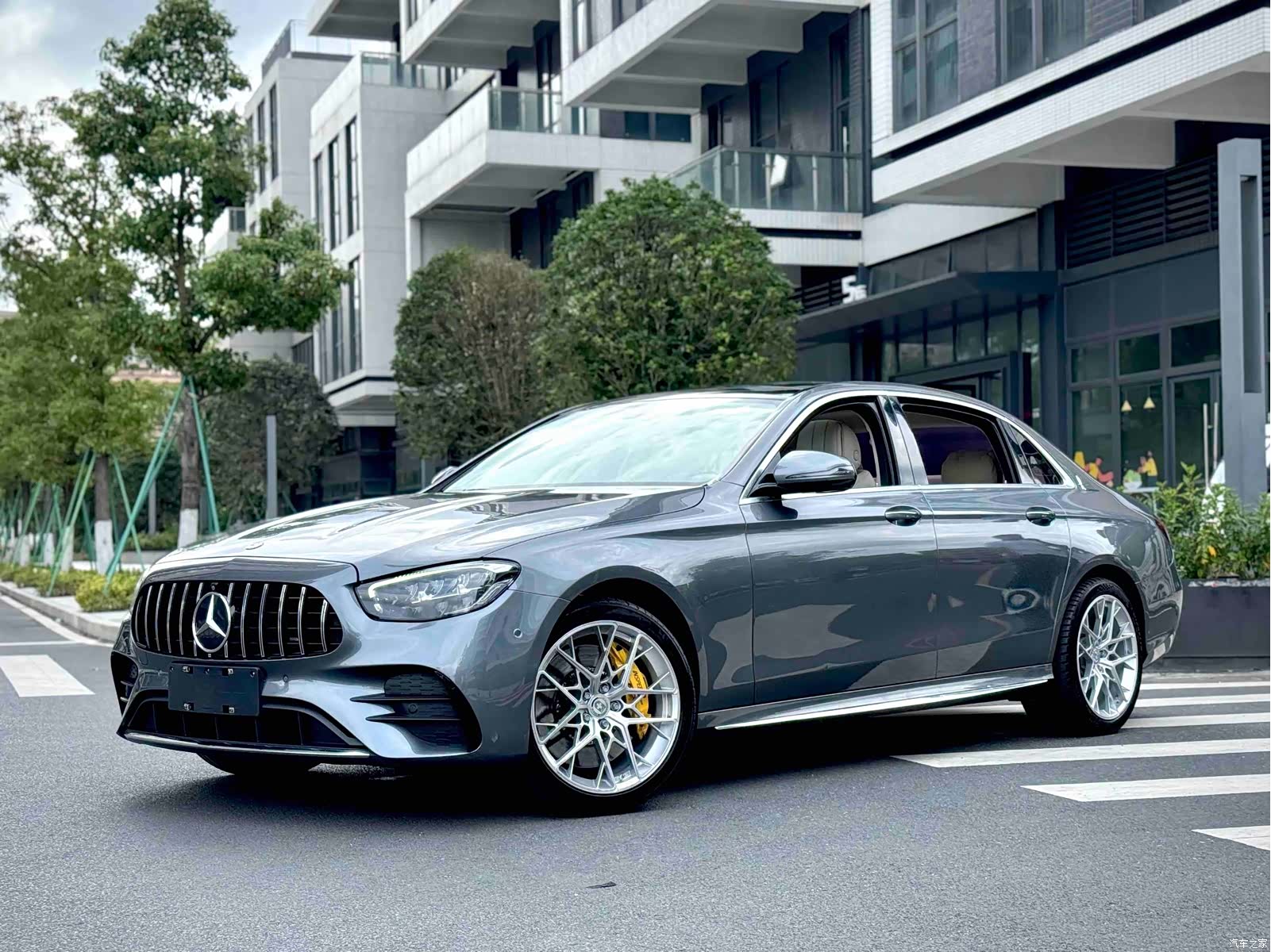 Mercedes-Benz E-Class, 2021 1