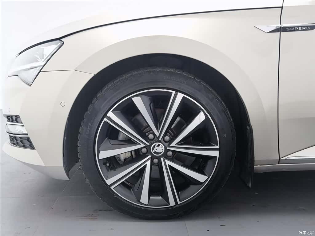 Skoda Superb, 2022 17