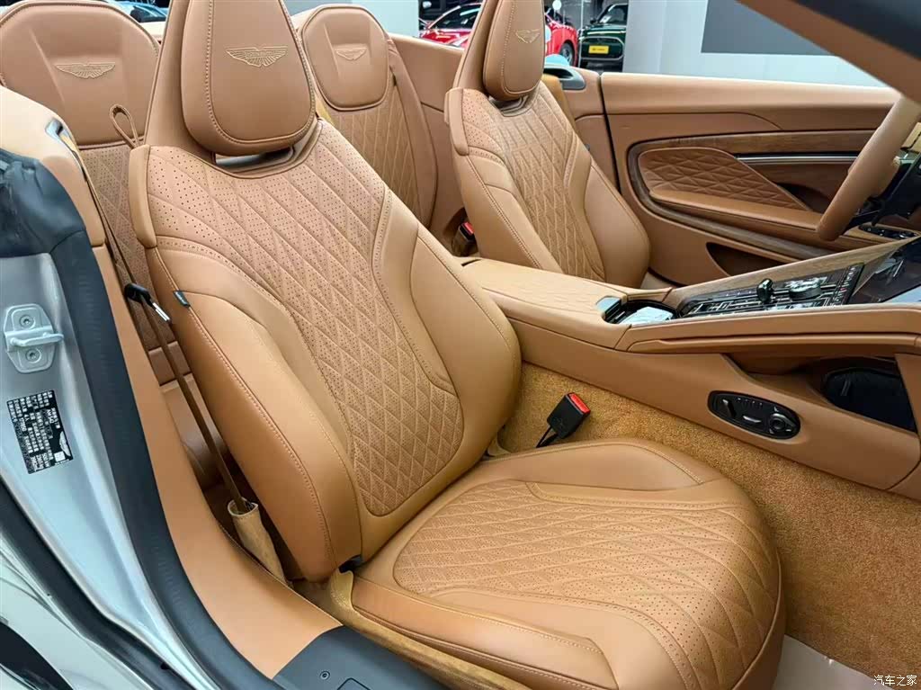 Aston Martin DB12, 2024 12