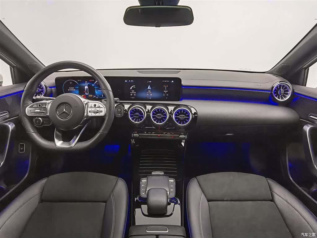 Mercedes-Benz A-Class, 2022 все фото