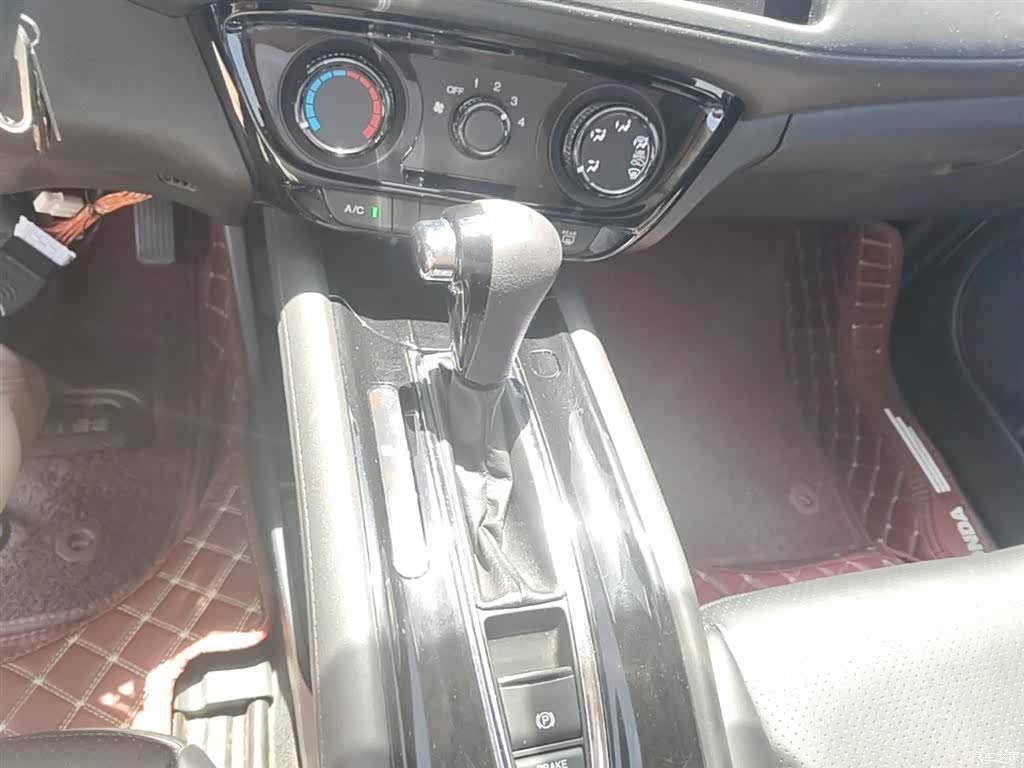 Honda Vezel, 2015 14