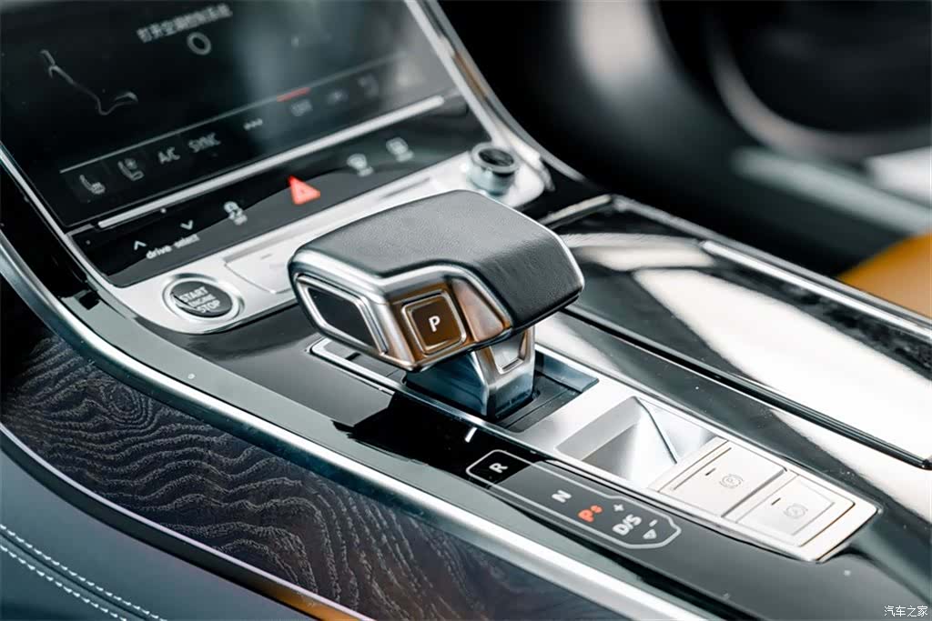Audi A8L, 2023 16