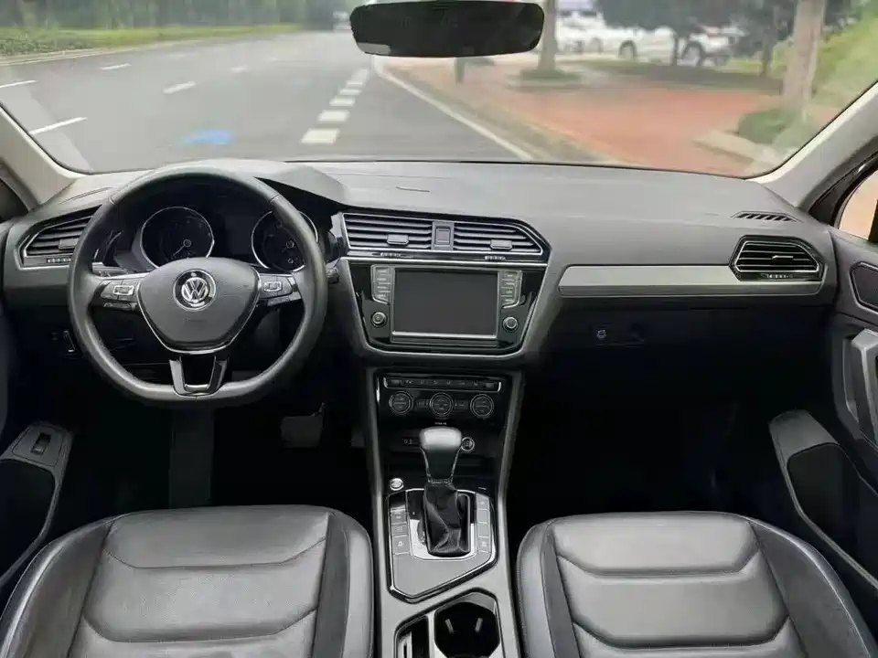 Volkswagen Tiguan L